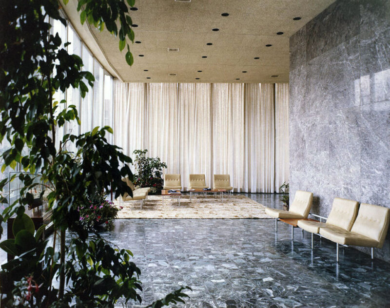 https://mainstream-modern.fablr.uk/wp-content/uploads/2023/12/MM_ml-house-foyer_sep1970.jpg